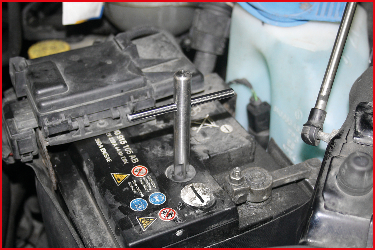 KS Tools Batteriestopfen-Dreher mit Knebel