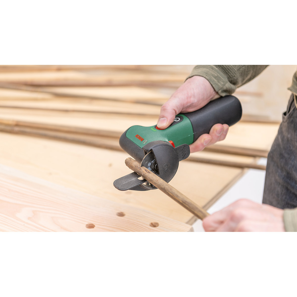 Bosch EasyCut & Grind Akku-Winkelschleifer