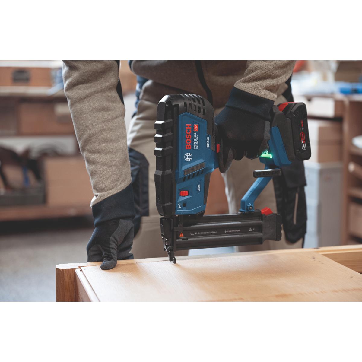 Bosch Akku-Holznagler GNH 18V-50 M inkl. L-BOXX 238
