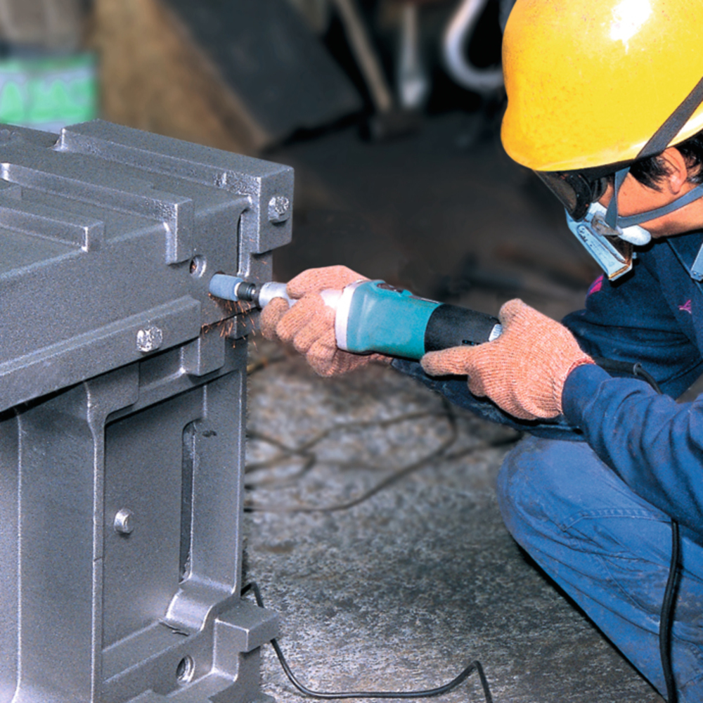 Makita Geradschleifer  - GD0800C