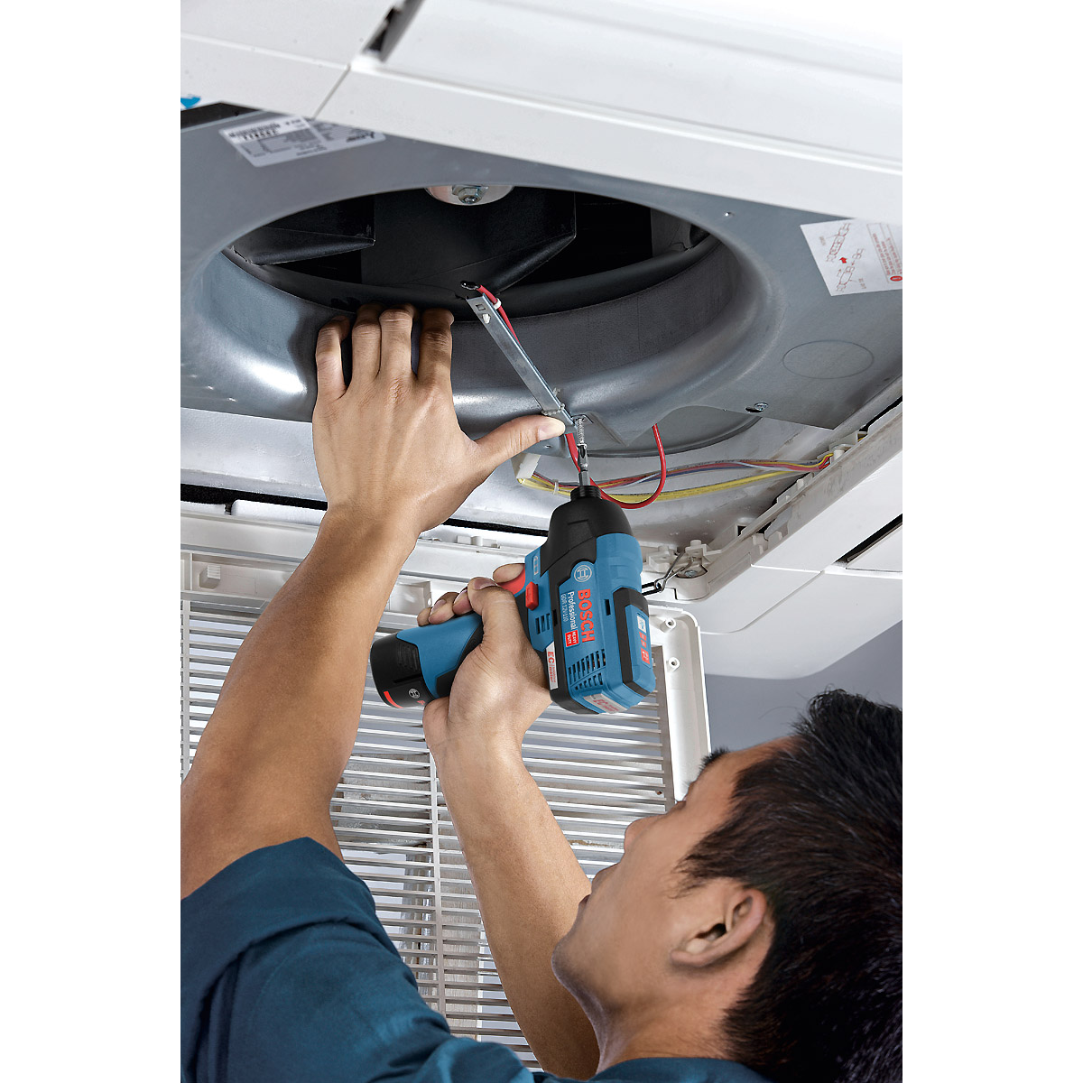 Bosch Akku-Drehschlagschrauber GDR 12V-110, Solo Version, L-BOXX