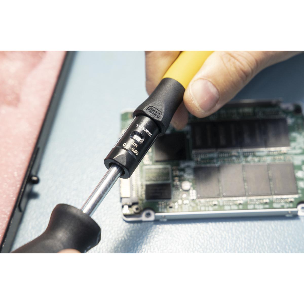 Wiha Drehmoment-Schraubendreher Set TorqueVario -S Micro ESD 0,1-0,6 Nm gemischt 18-teilges Set variabel einstellbare Drehmomentbegrenzung mit Box
