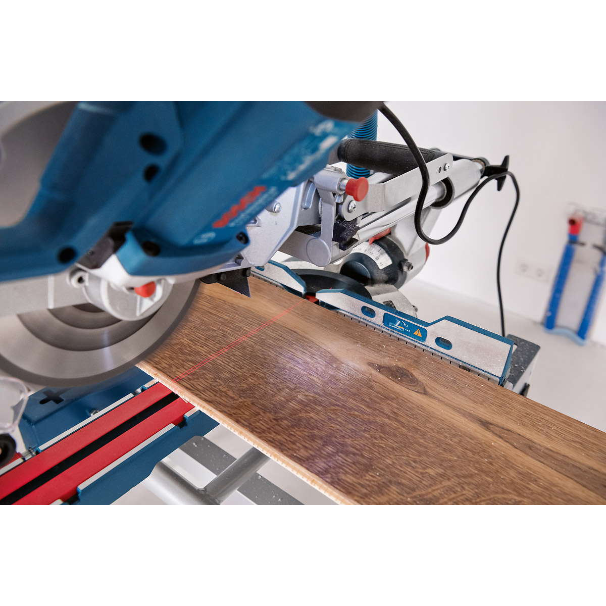 Bosch Kapp- und Gehrungssäge GCM 305-216 D