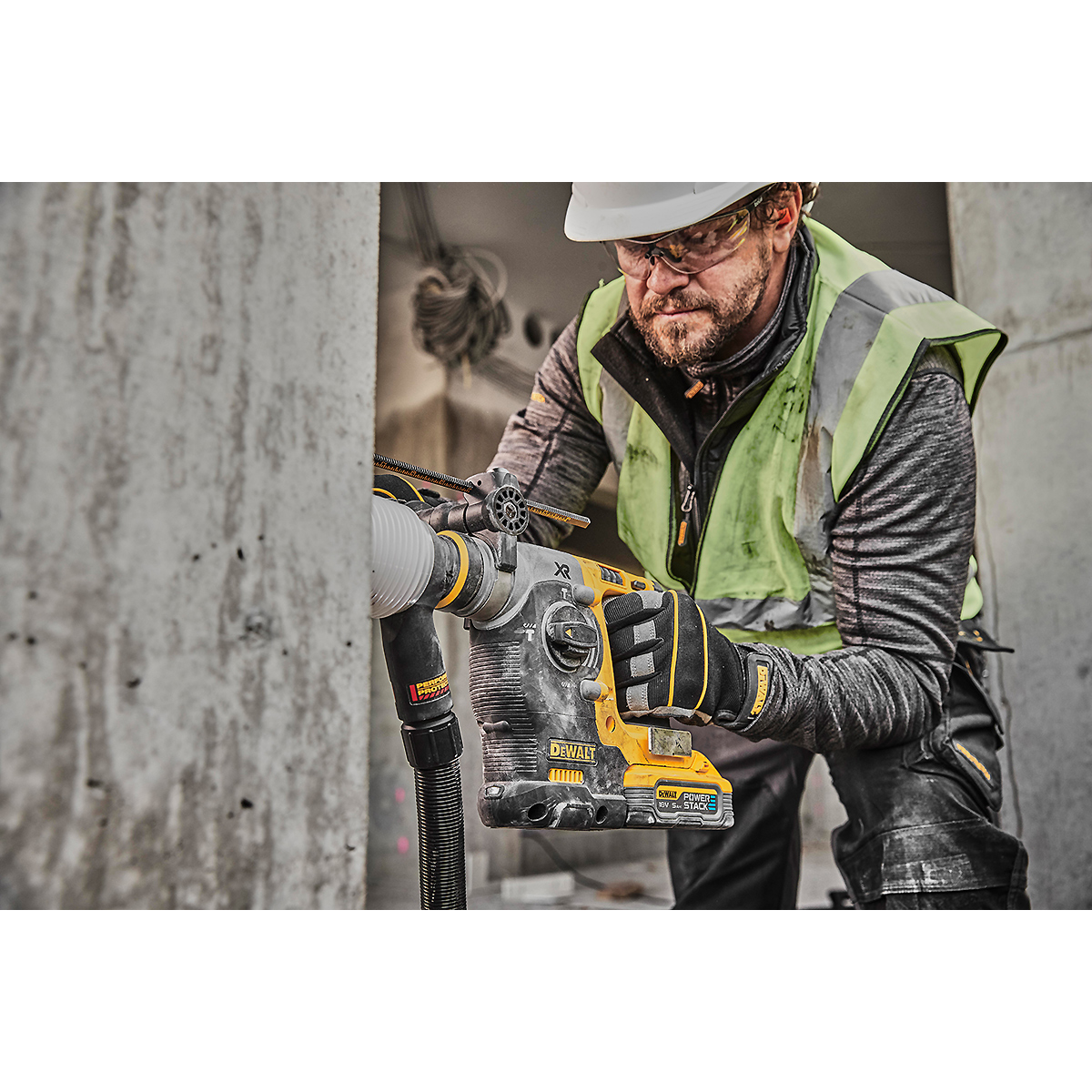 DEWALT Akku-Kombihammer 18V SDS-plus 24mm