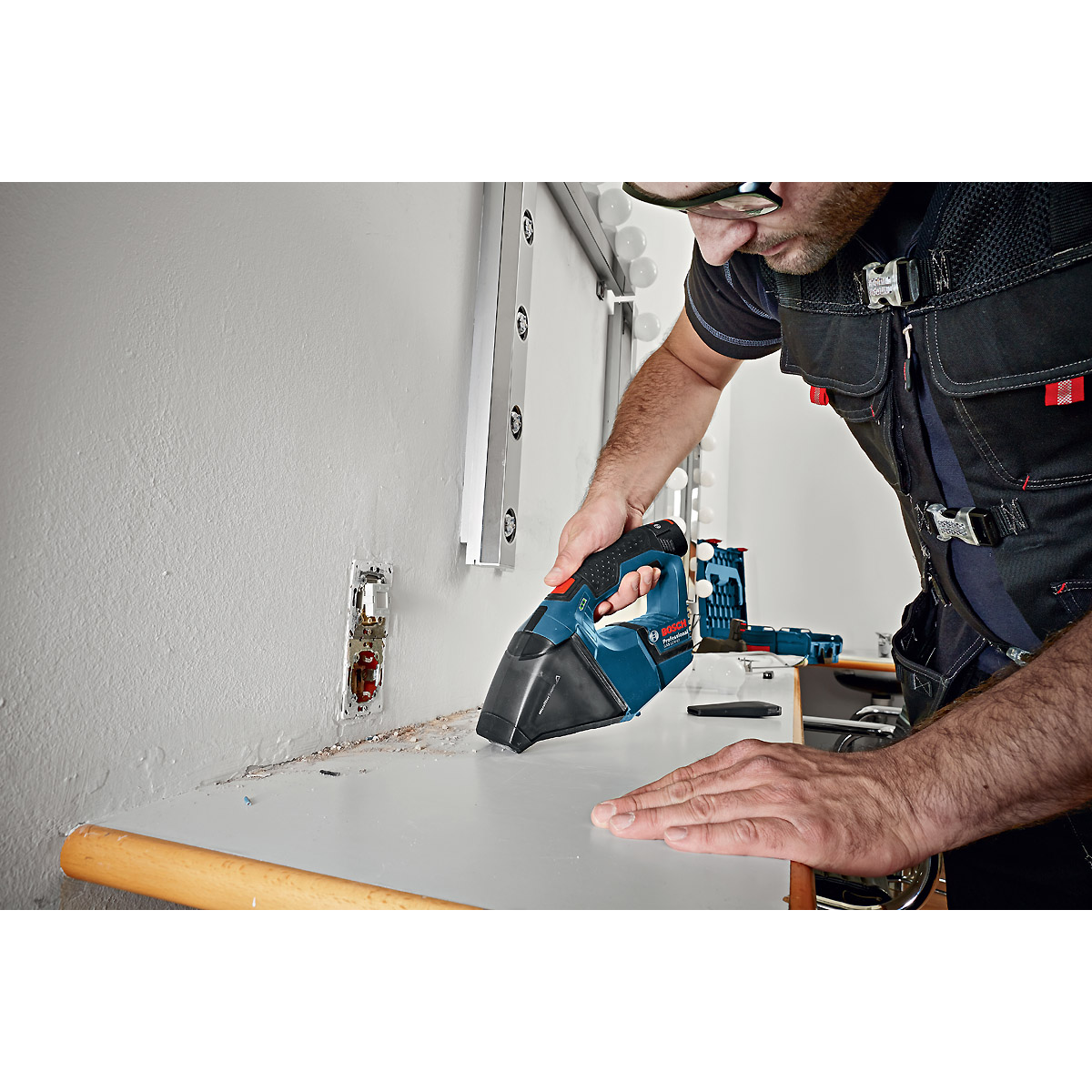 Bosch Akku-Sauger GAS 12V, Solo Version, L-BOXX