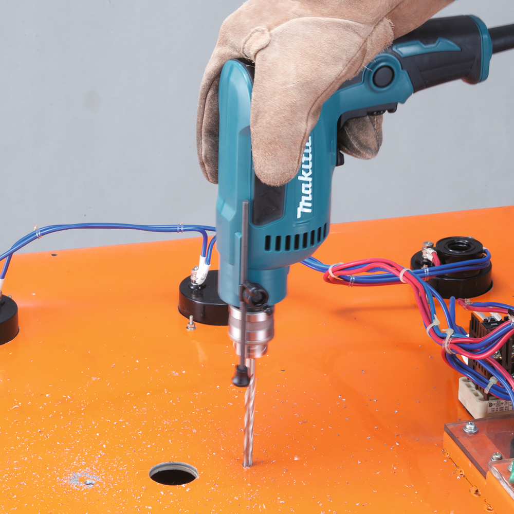 Makita Bohrmaschine  - DP2010J