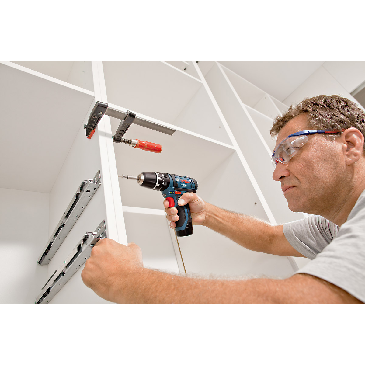 Bosch Akku-Schlagbohrschrauber GSB 12V-15, mit 1 x 4.0 Ah, 1 x 2.0 Ah Li-Ion Akku