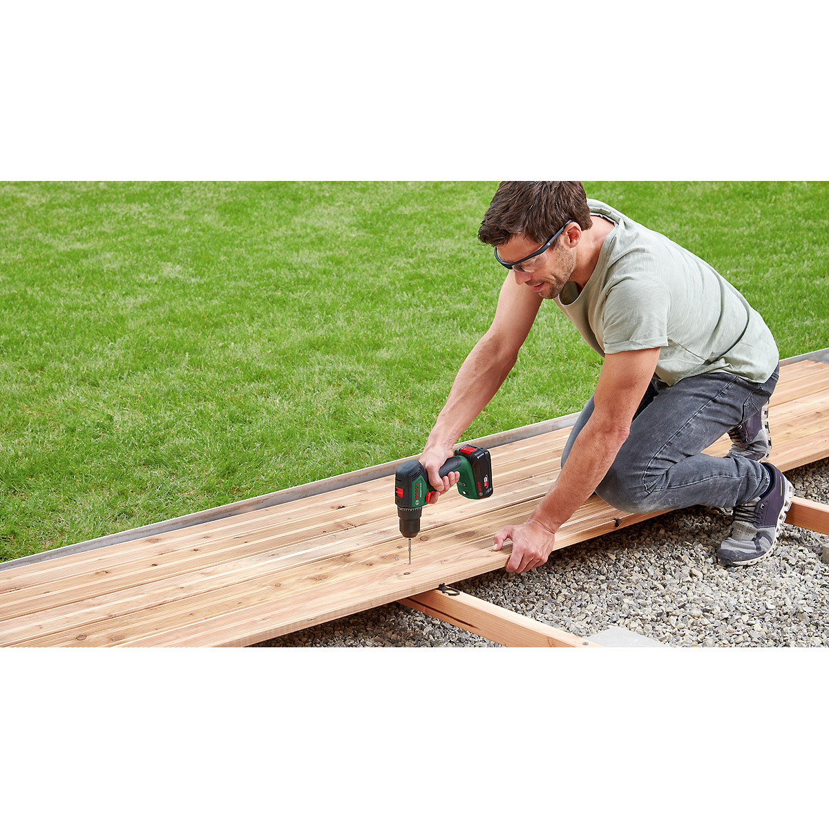 Bosch UniversalDrill 18V-60 (Baretool)