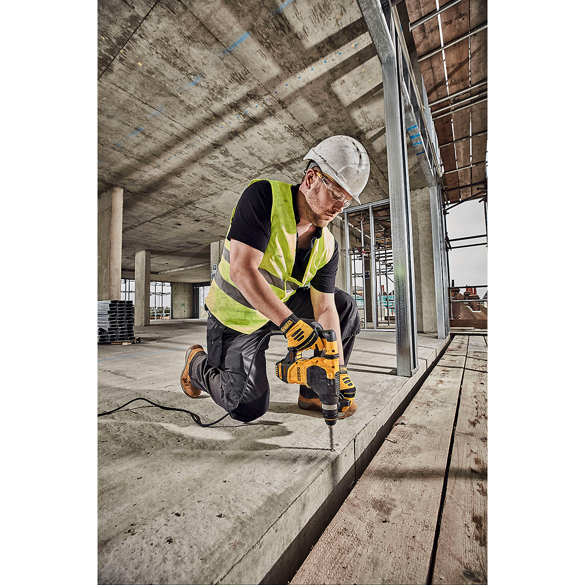 DEWALT Kombihammer SDS-plus 30mm 950 Watt