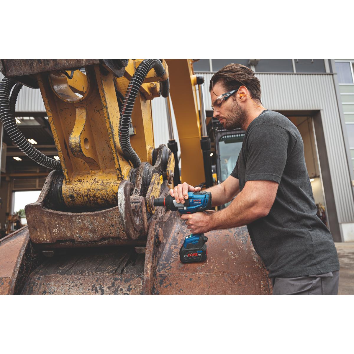 Bosch Drehschlagschrauber GDS 18V-1600 HC inkl. 2 Akkus & L-BOXX 136