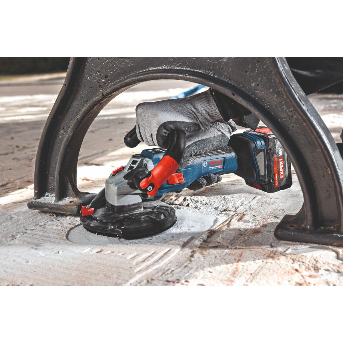 Bosch Betonschleifer GBR 18V-15 S in L-BOXX