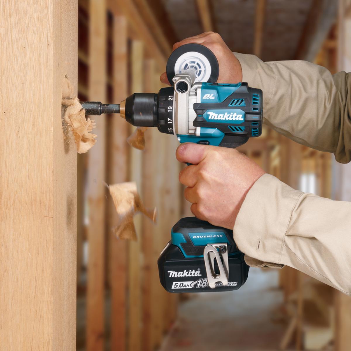 Makita Akku-Bohrschrauber 18V, max 141 Nm, 0-2.100 min(-1)