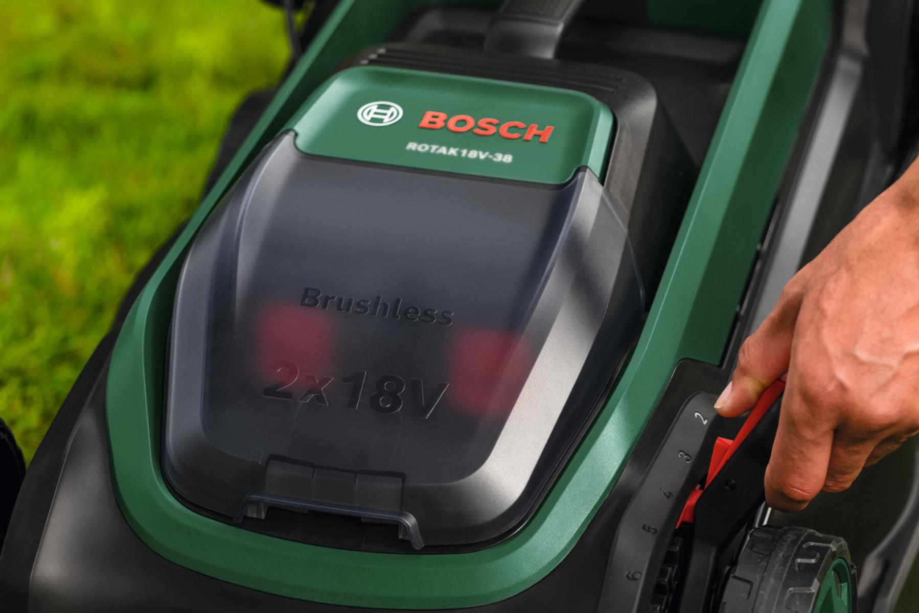 Bosch Akku-Rasenmäher ROTAK18V2-38, 2x Akku PBA 18V 4.0Ah