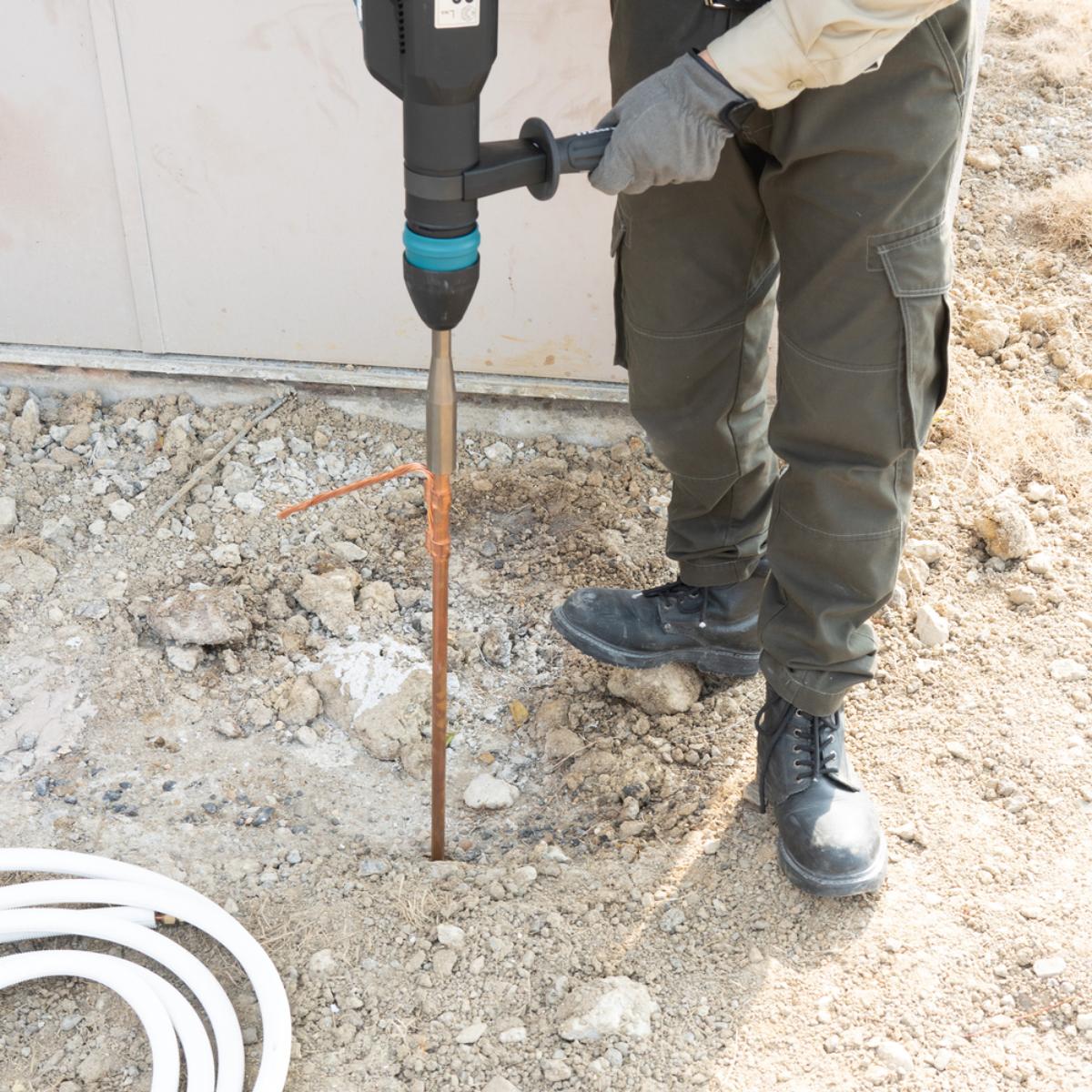 Makita Erdnageleintreiber SDS-Max