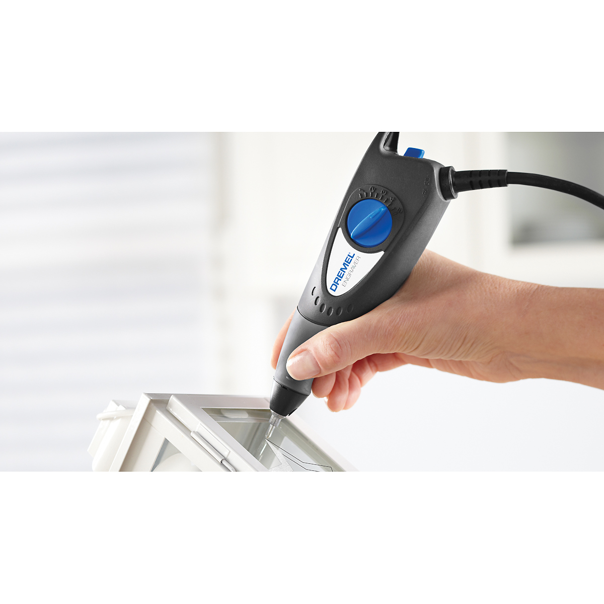 DREMEL Gravierer 290-1 Kompaktwerkzeug mit 1 Zubehör, 1 Schablone
