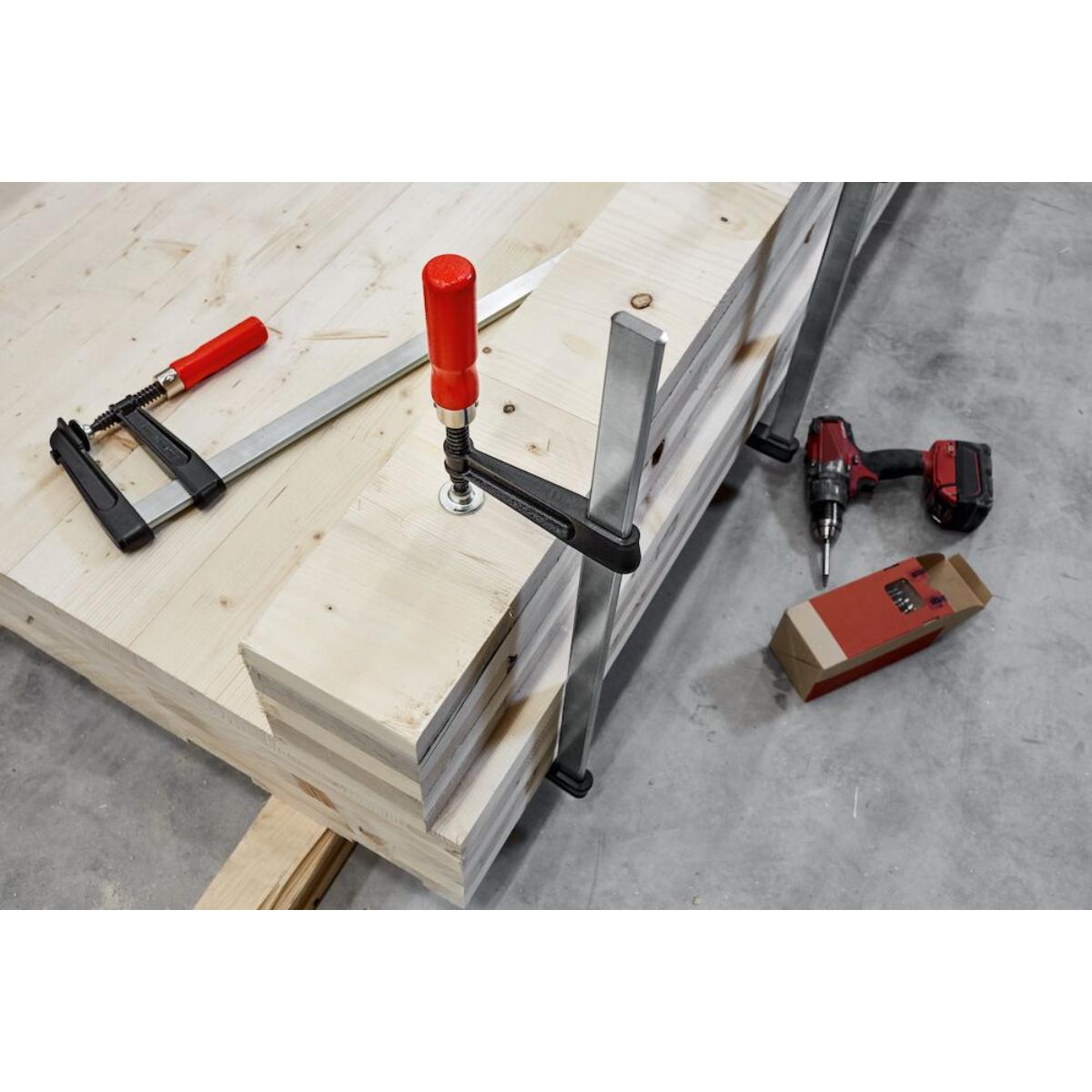 Bessey Temperguss-Schraubknecht TGKR mit bewährtem Holzgriff