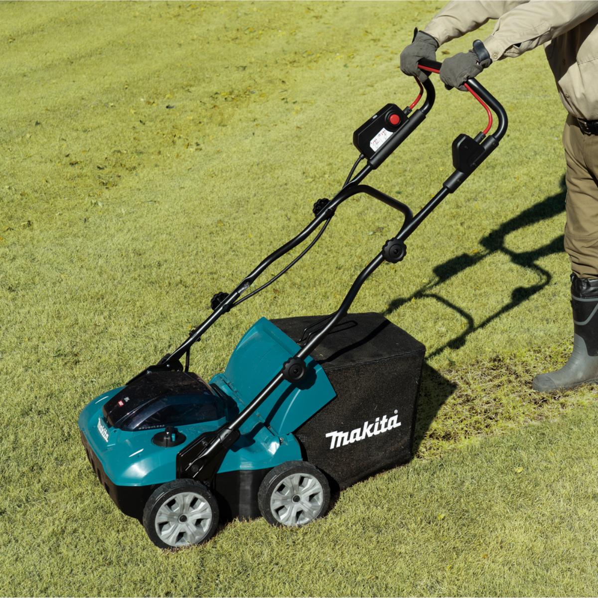 Makita Akku-Vertikutierer XGT - 40V max. - 38 cm - 50 l - UV001GZ