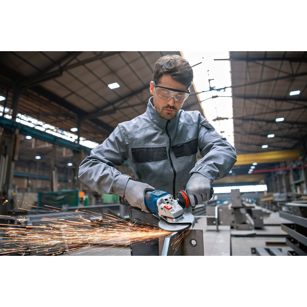 Bosch Akku-Winkelschleifer BITURBO GWX 18V-15 PSC in L-BOXX 136 mit Zusatzgriff