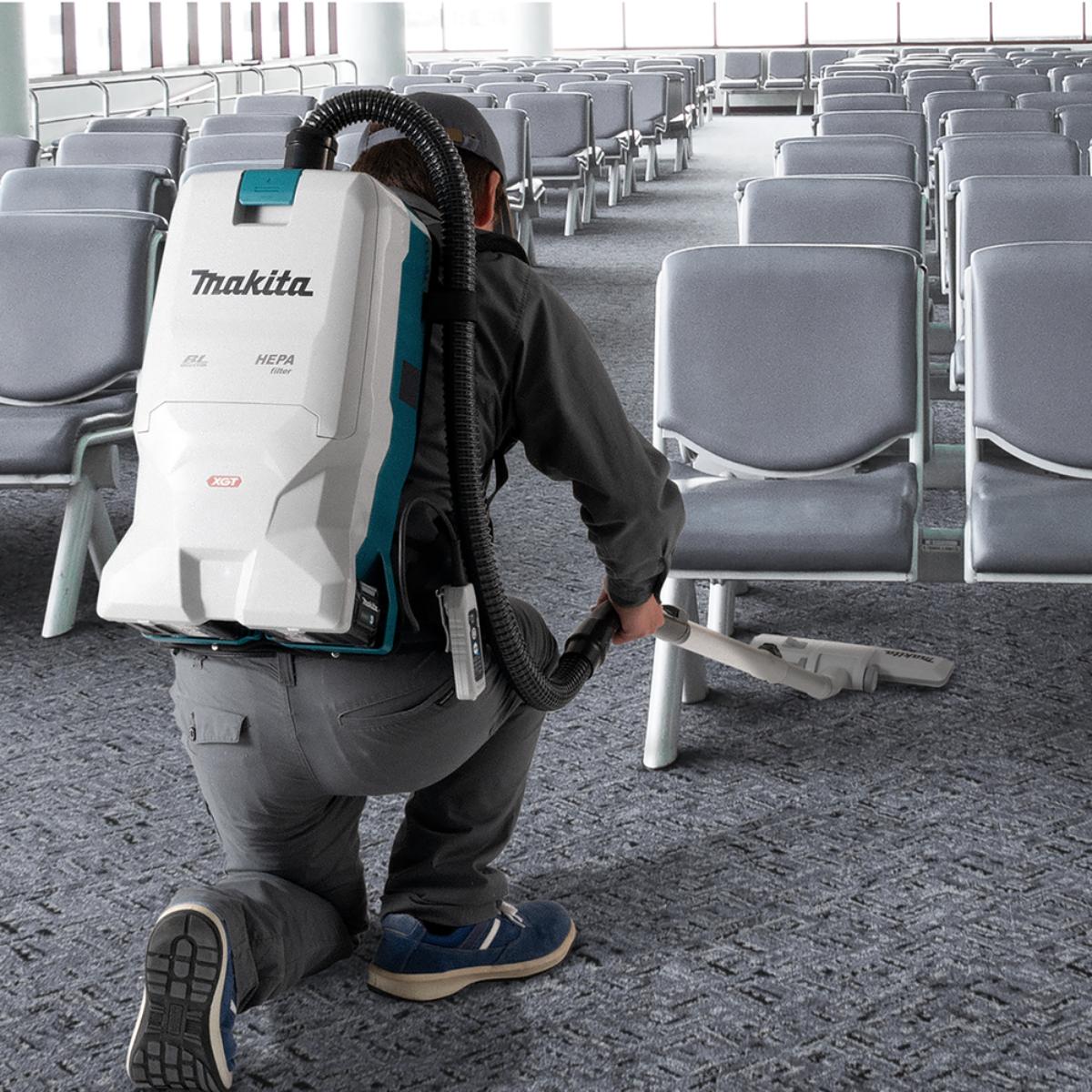 Makita Akku-Rucksackstaubsauger XGT 40V max. - 200 mbar - 6,0 l - VC011GZ
