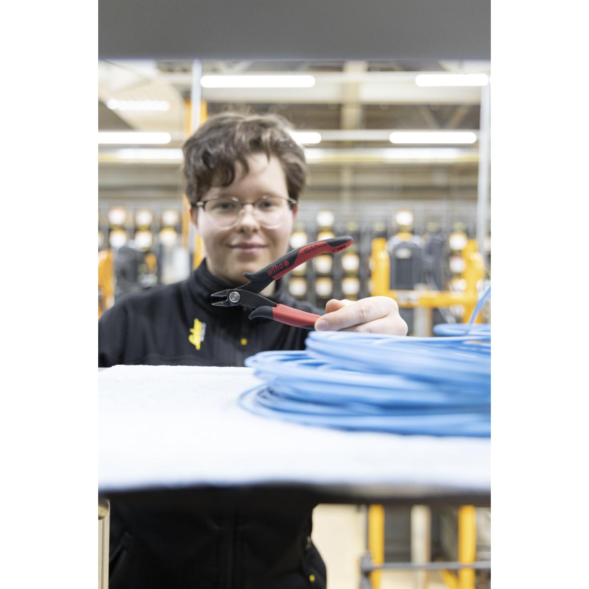 Wiha Seitenschneider Electronic breiter, spitzer Kopf ohne Wate - Blisterverpackung - 5 Stück
