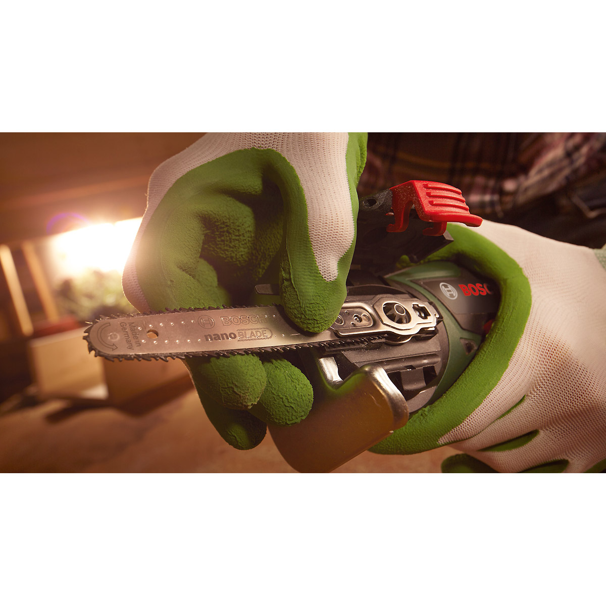 Bosch Akku-Säge EasyCut 12 mit NanoBlade-Technologie