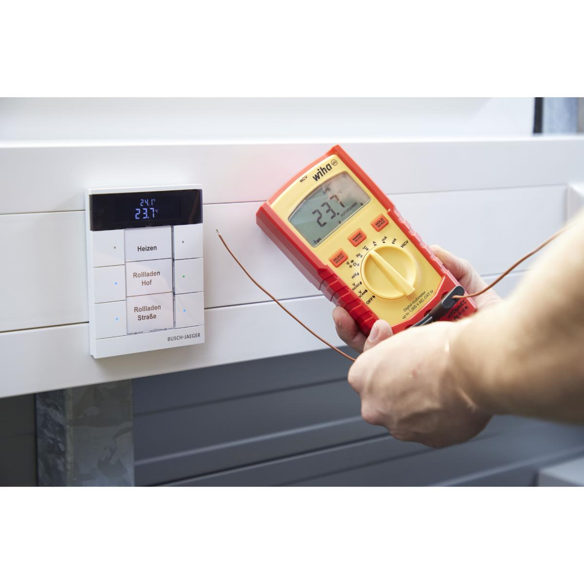 Wiha Digitales Multimeter bis 1.000 V AC, CAT IV mit 2x AAA-Batterien