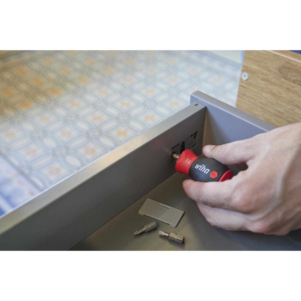 Wiha Schraubendreher mit Bit Magazin magnetisch Pozidriv, Phillips mit 6 Bits, Stubby, 1/4 zoll in SB-Kartonverpackung