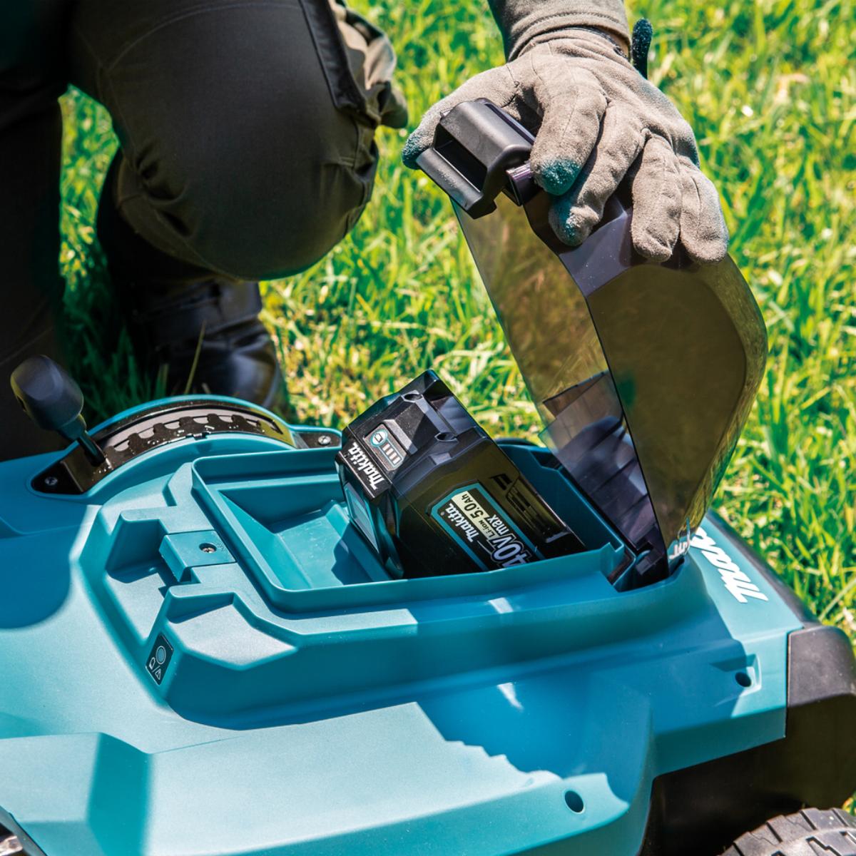 Makita Akku-Rasenmäher 40V max. - 43 cm - 50 l - LM004GM102