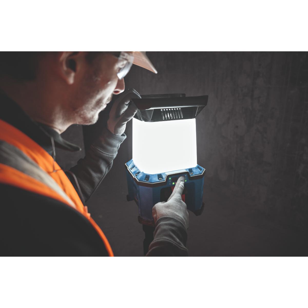 Bosch Akku-Bauleuchte GLA 18VH-7500 + Kaltgerätekabel