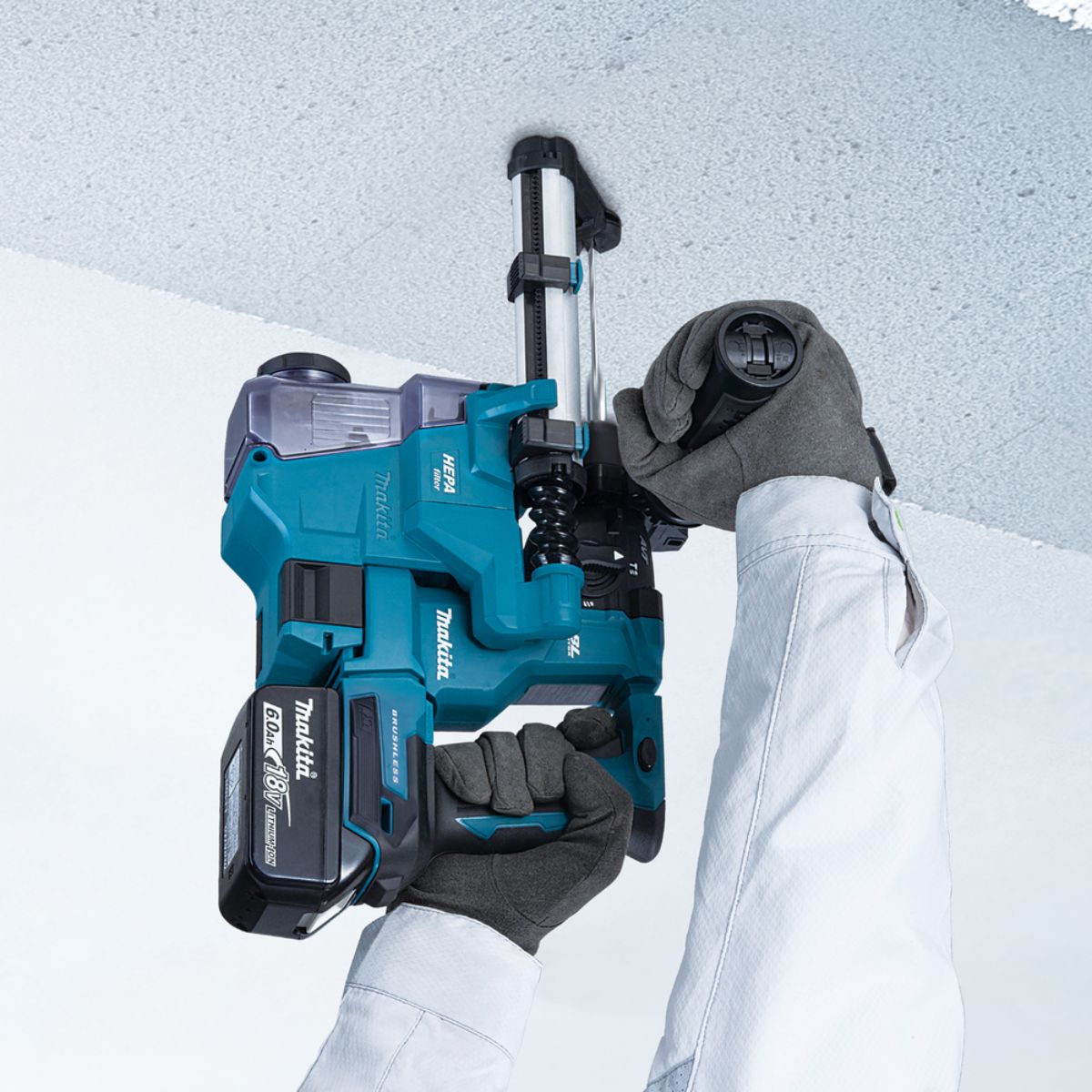 Makita Akku-Kombihammer für SDS-PLUS 18V/5,0 Ah, 2 Akkus + Ladegerät+Staubabsaugung DX16 im MAKPAC