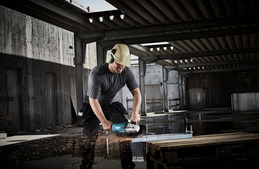 Makita Winkelschleifer  - GA9020RFK3 
