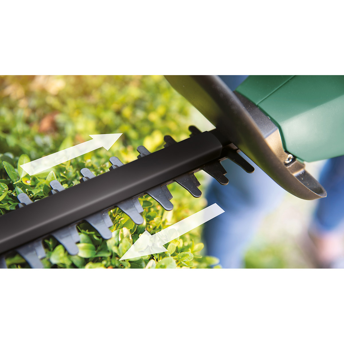 Bosch Heckenschere EasyHedgeCut 18-45 mit 1x Akkupack, Ladegerät,Messerabdeckung