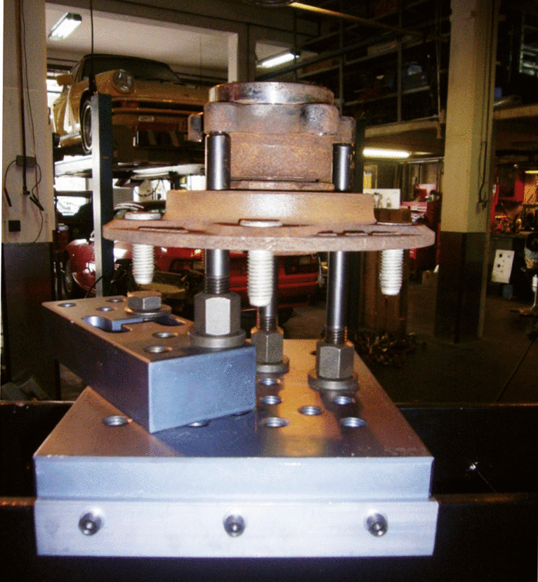 KS Tools Universal-Press-Unterlage, 245x200mm
