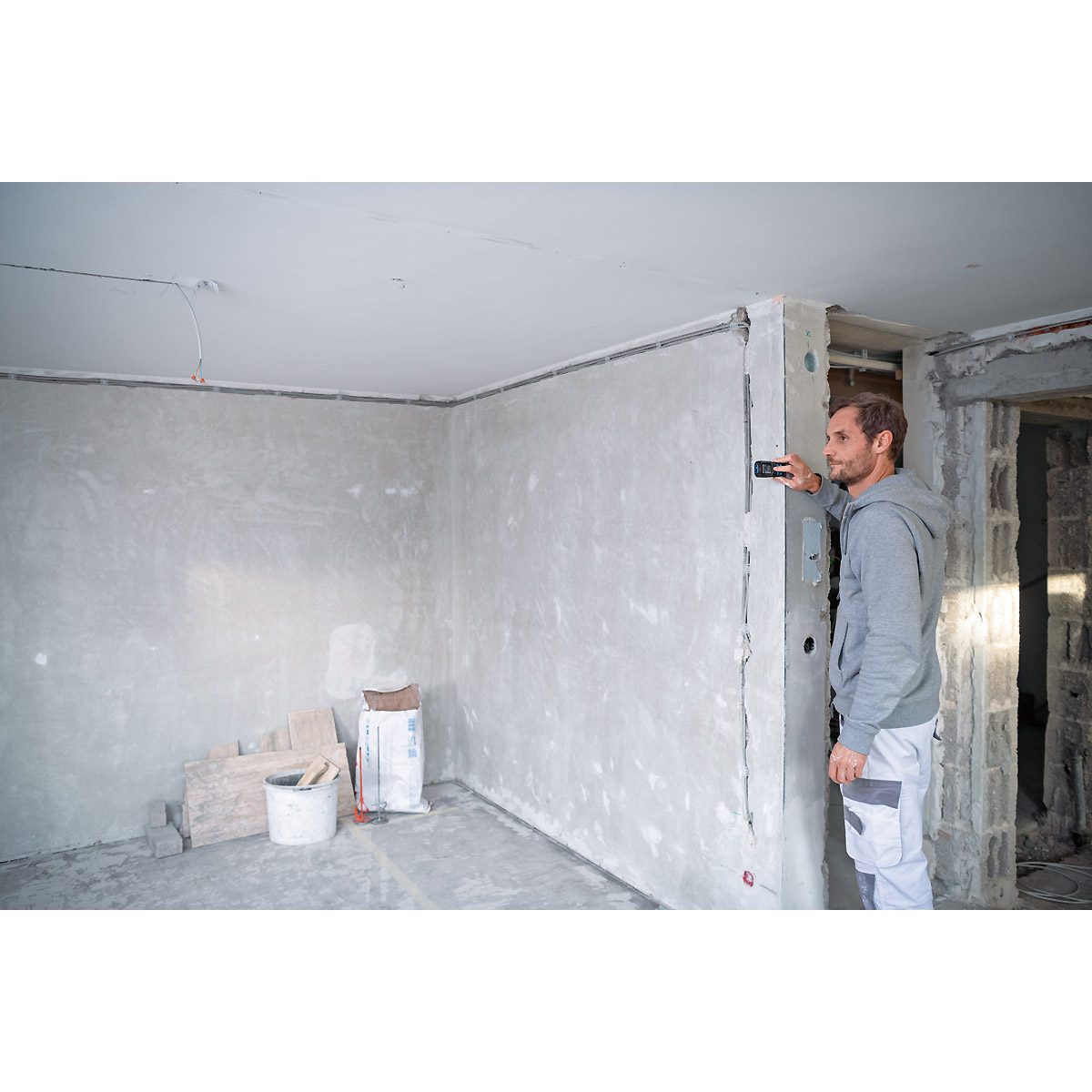 Bosch Laser-Entfernungsmesser GLM 50-27 CG mit BA 3.7V 1.0Ah A und USB-C-Kabel