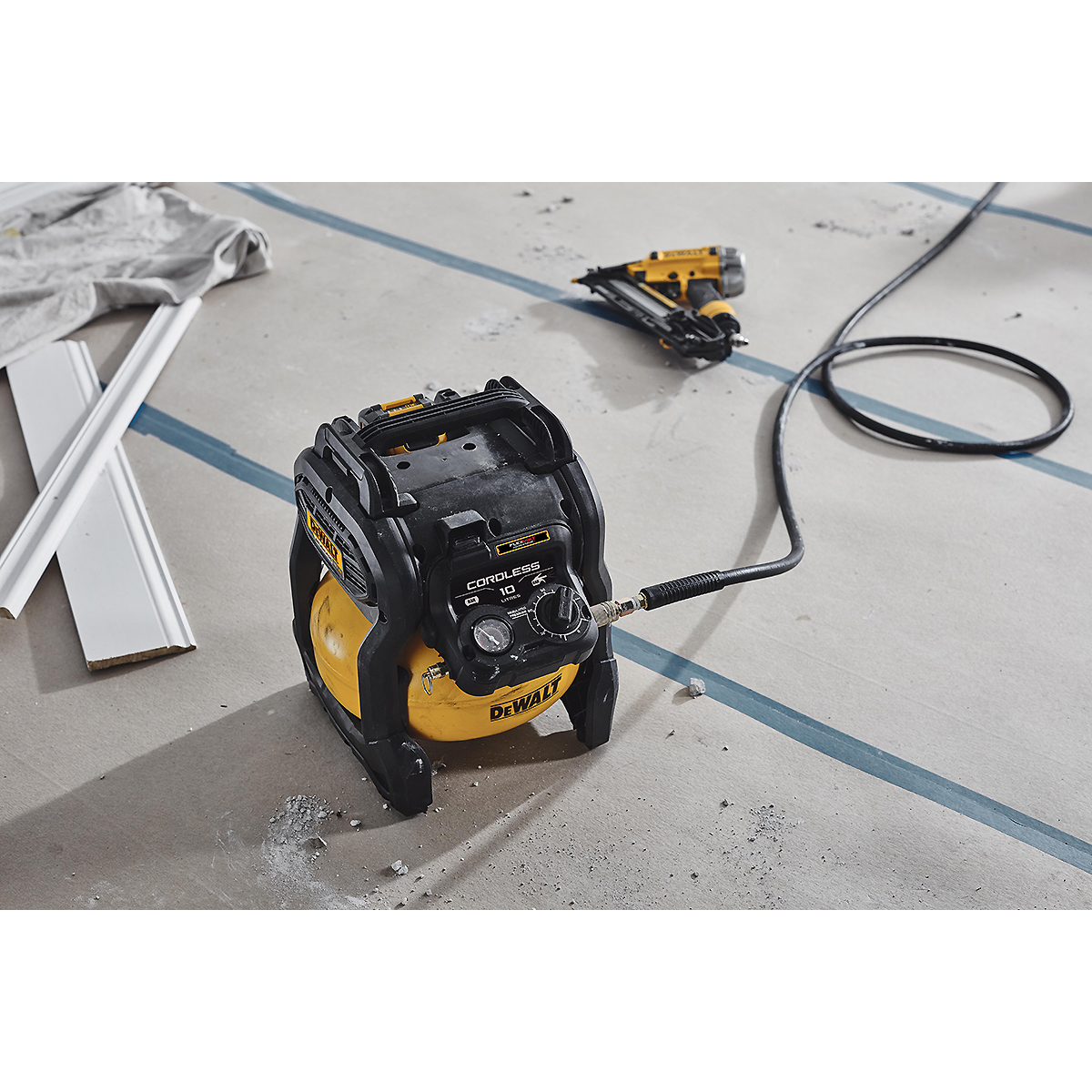 DEWALT Akku-Kompressor 18V 10 Liter
