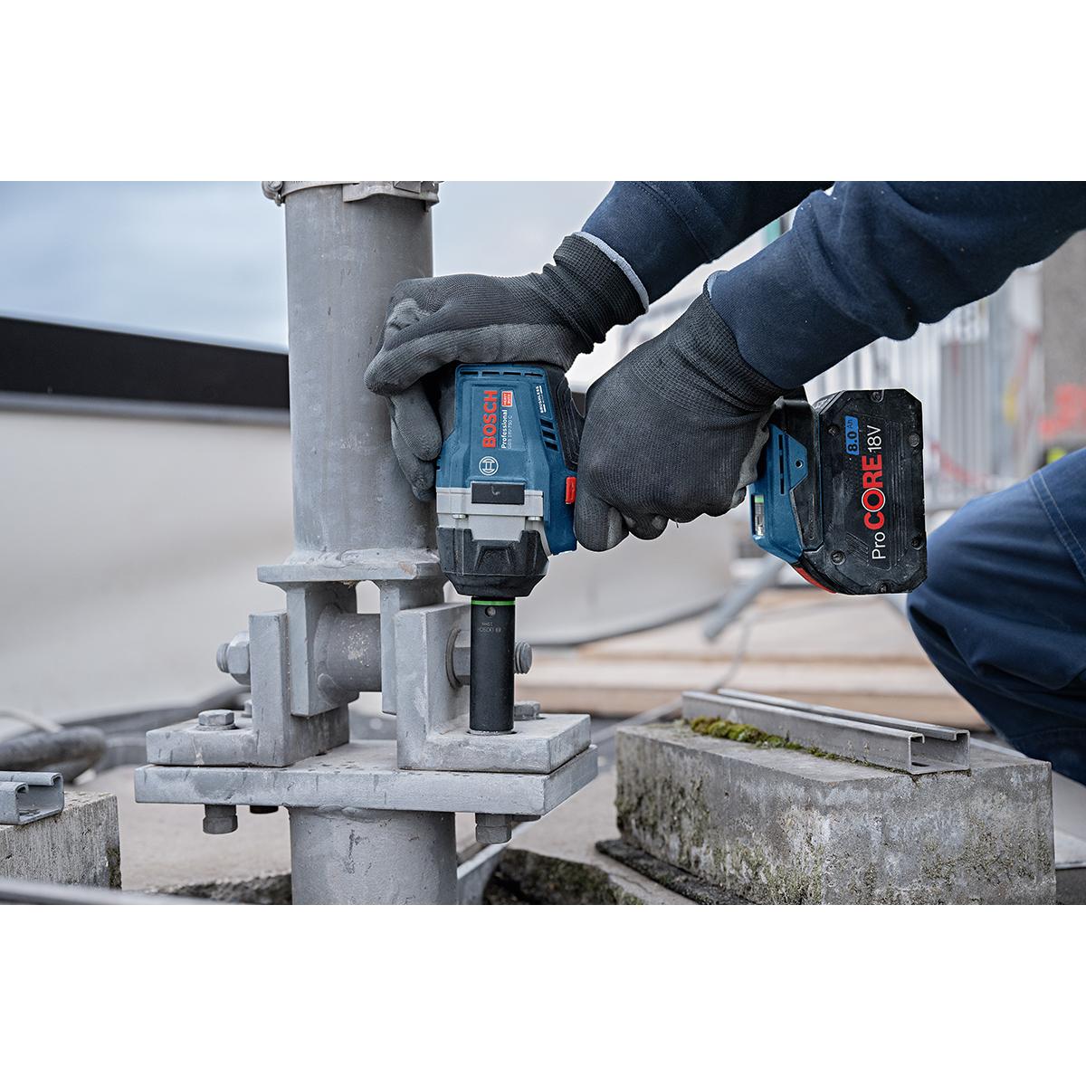 Bosch Akku-Drehschlagschrauber GDS 18V-750 C, 2 x Akku ProCORE18V 8.0Ah