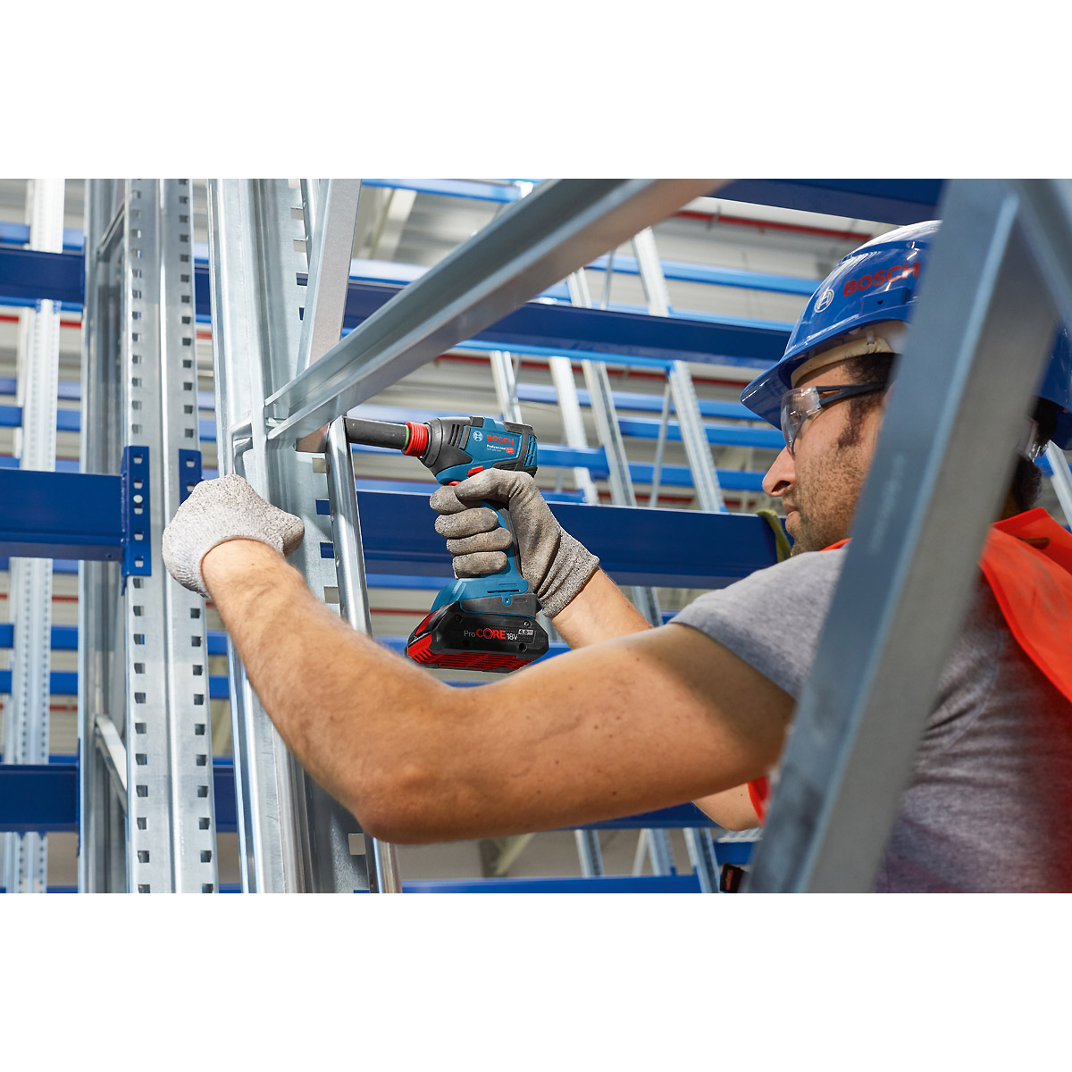 Bosch Akku-Drehschlagschrauber GDX 18V-200 mit 2x Akku GBA 18V 4.0Ah in L-Case