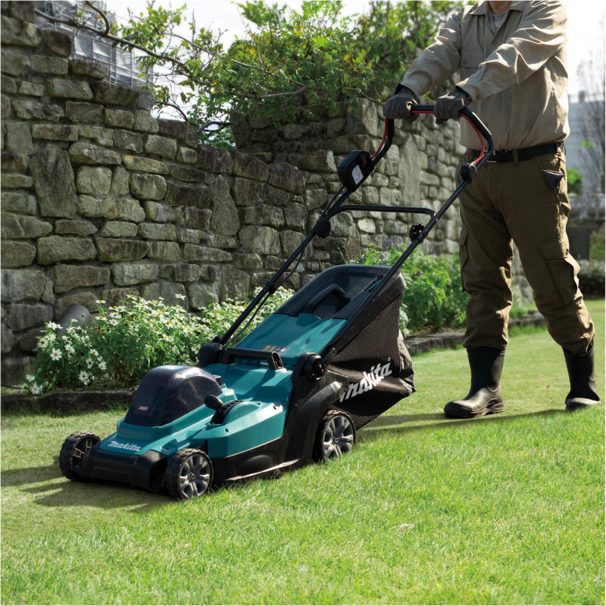 Makita Akku-Rasenmäher 40V max. - 43 cm - 50 l - LM004GM102