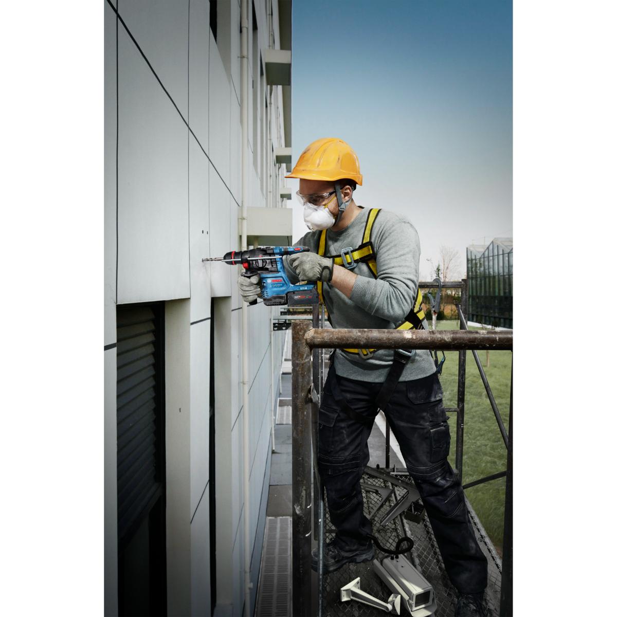 Bosch Akku-Bohrhammer mit ONECHUCK GBH 18V-22 X in L-BOXX 136