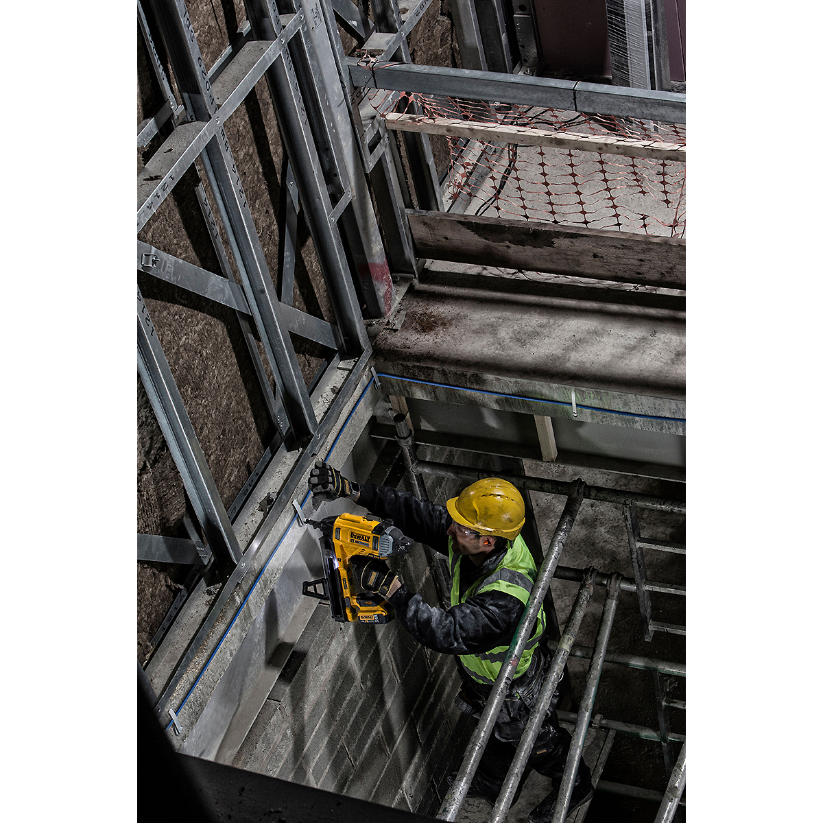 DEWALT Akku-Betonnagler 18V Basisversion