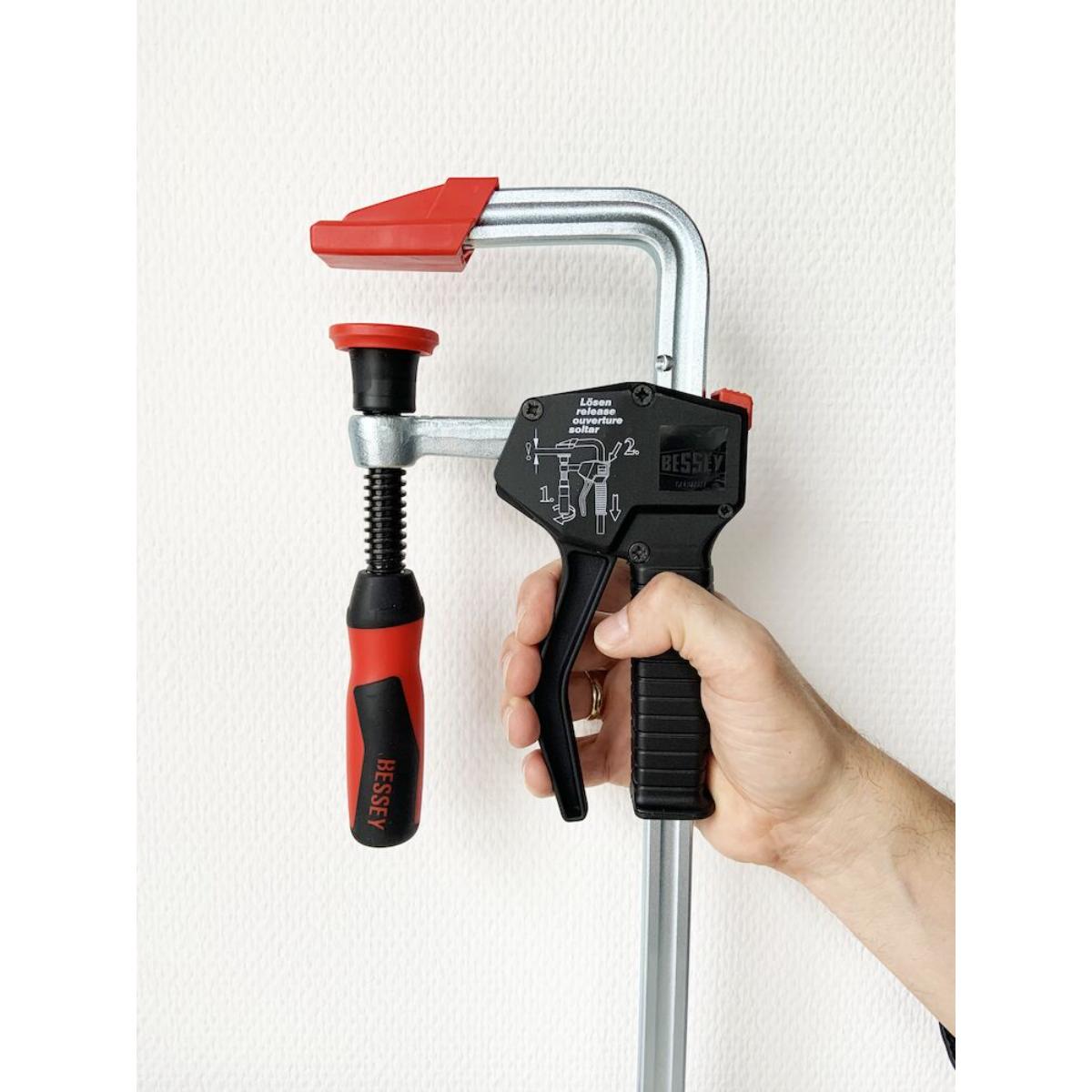 Bessey Einhandzwinge EHZ mit 2-Komponenten-Griff