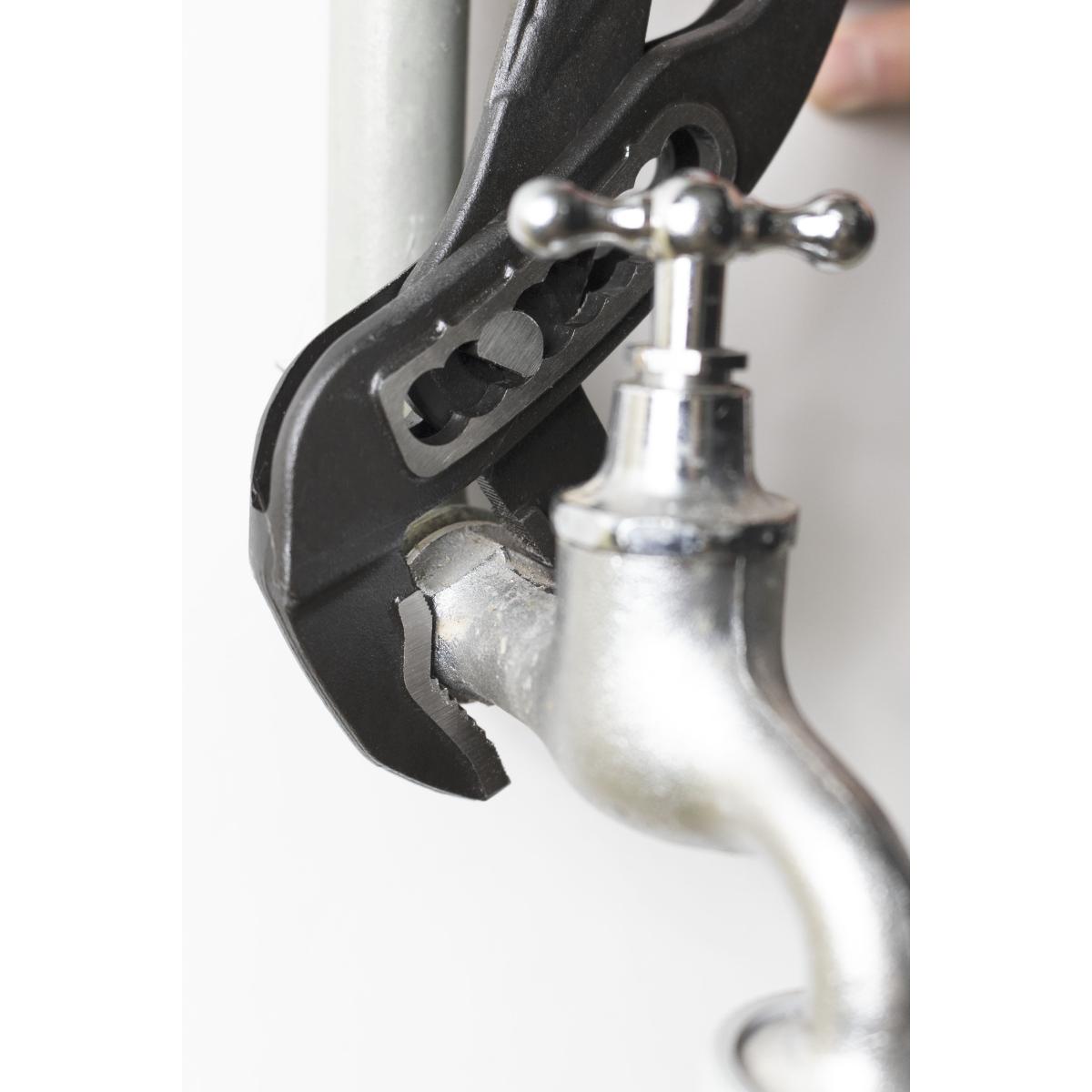 Wiha Wasserpumpenzange Classic durchgesteckt