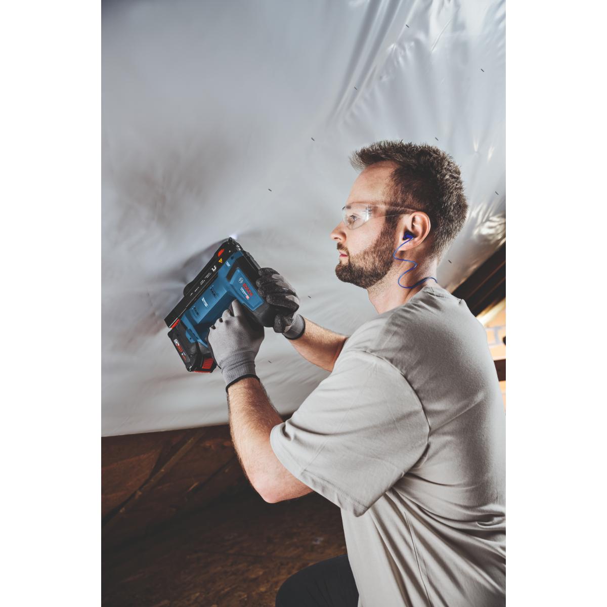 Bosch Akku-Holzklammerer GTH 18V-14 in L-BOXX