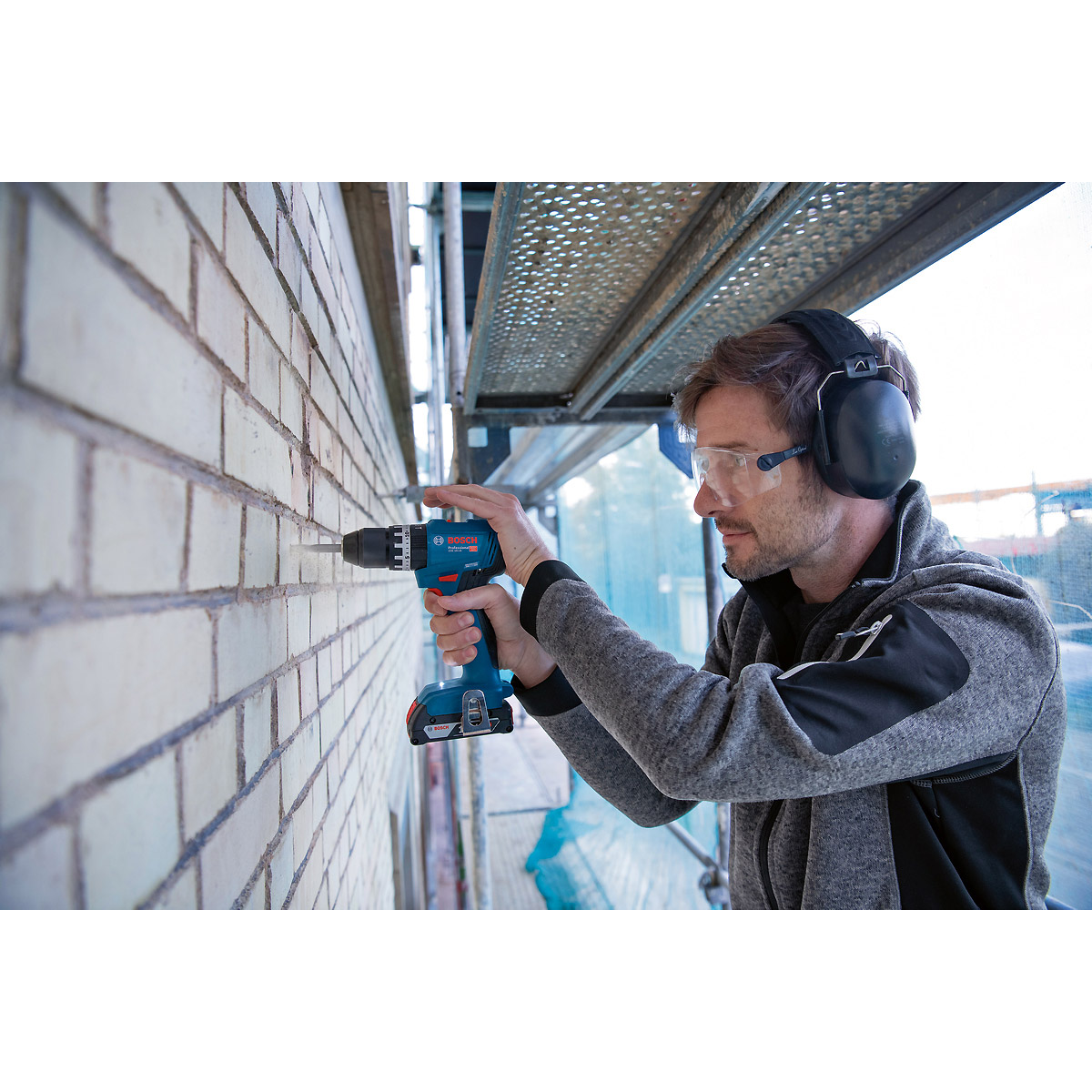 Bosch Schlagbohrschrauber GSB 18V-45 in L-BOXX 136 mit 2 x Li-Ion-Akku 2,0 Ah, Ladegerät