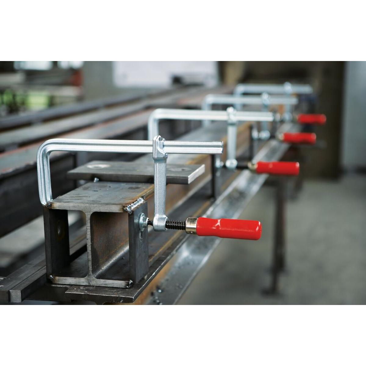 Bessey Ganzstahl-Schraubzwinge classiX GS mit bewährtem Holzgriff