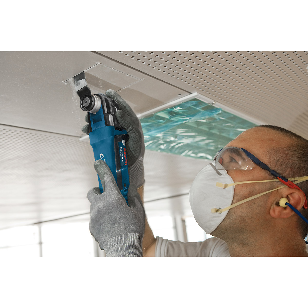 Bosch Multi-Cutter GOP 30-28, im Karton