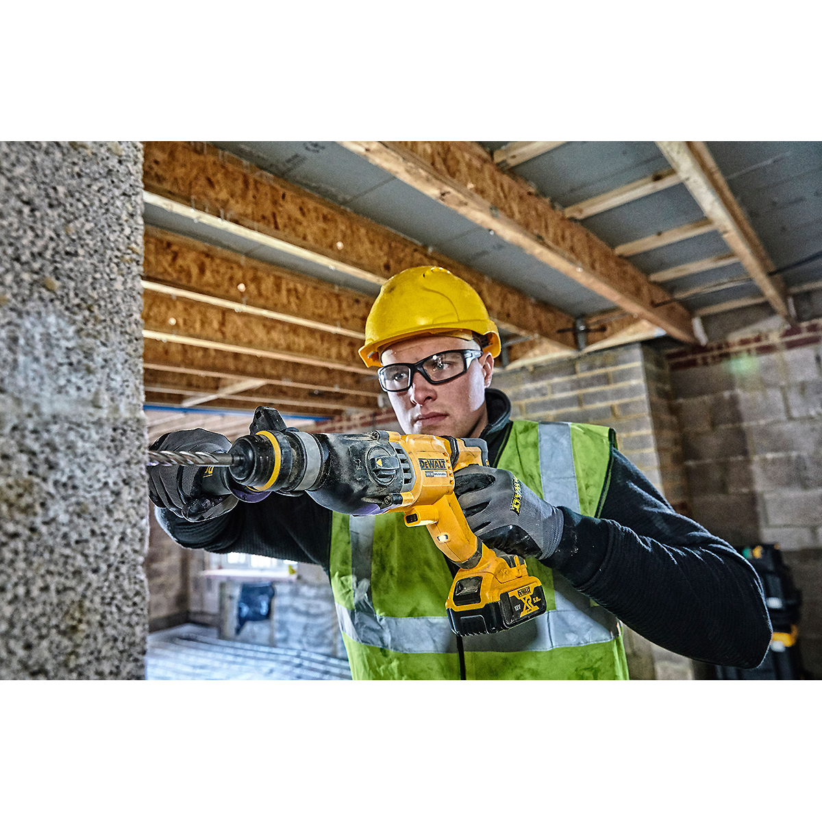 DEWALT Akku-Kombihammer 18V SDS-plus 28mm Basisversion