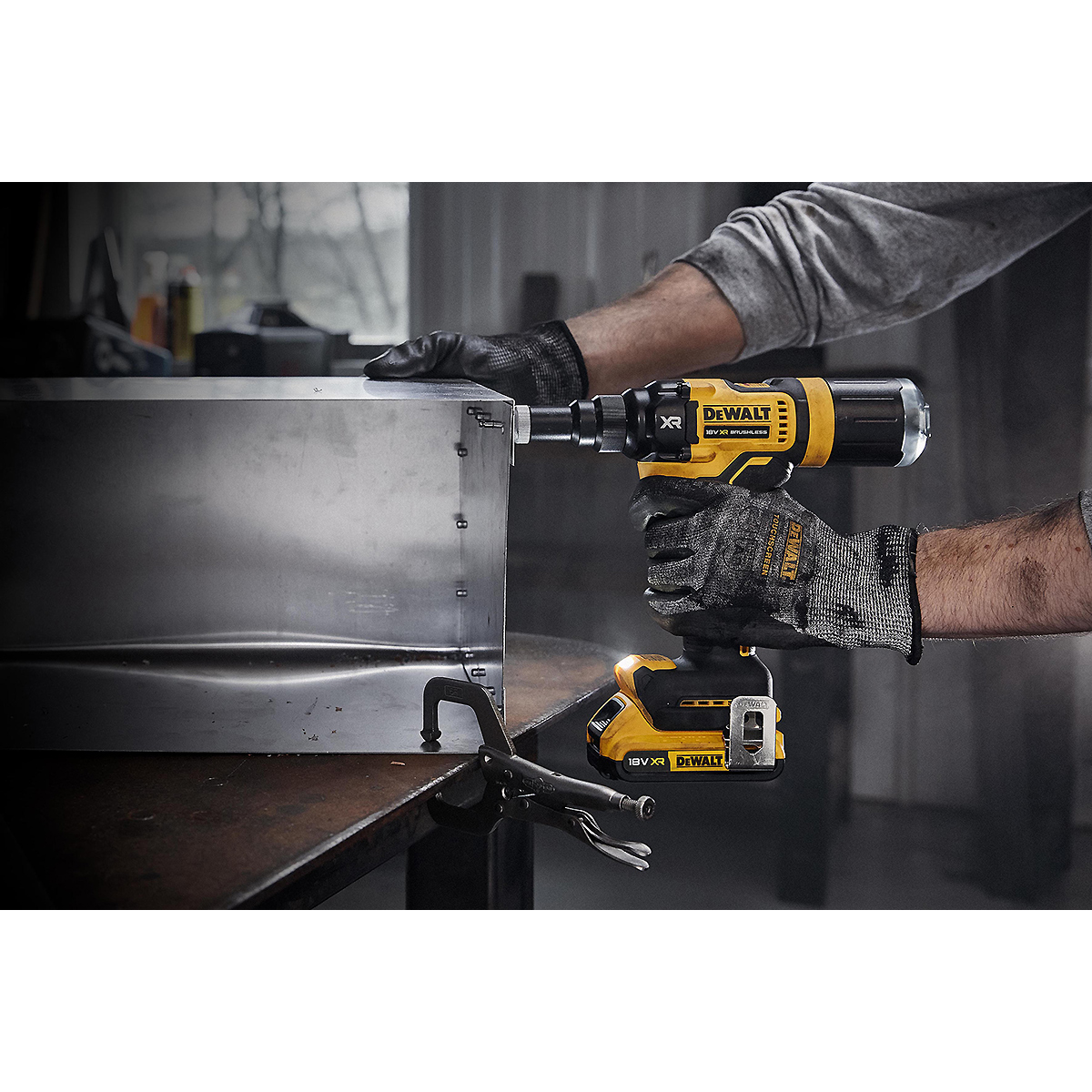 DEWALT Akku-Nietpistole 18V 2,4-4,8mm Basisversion für Akku Plus