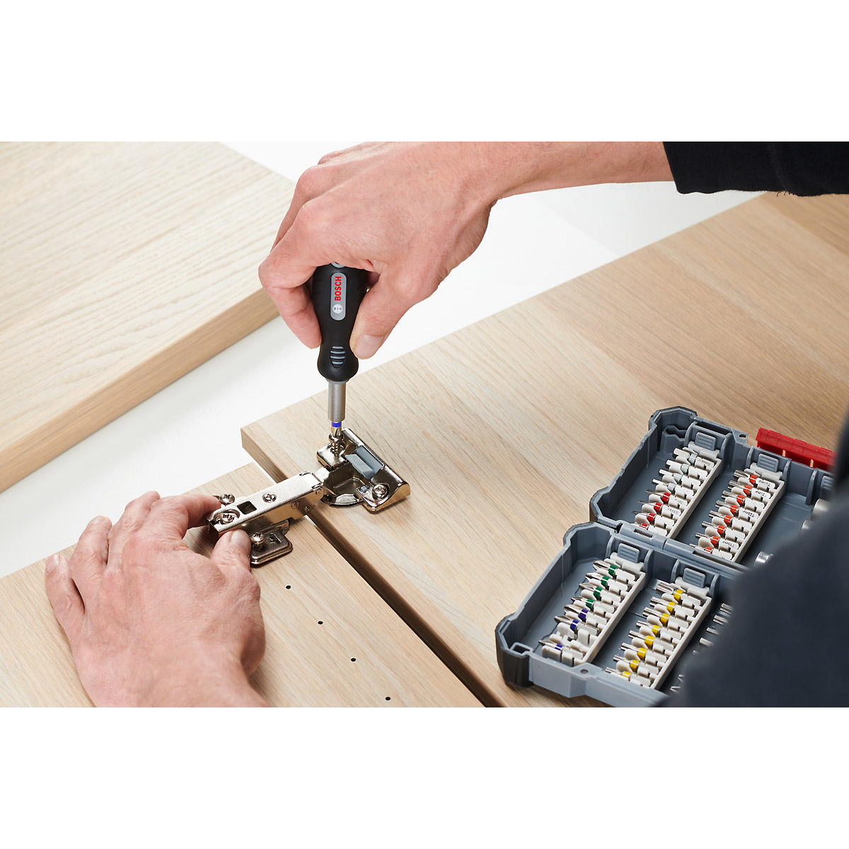 Bosch Extra Hard im Pick and Click-Koffer Auststeller, 44+1-teiliges Set