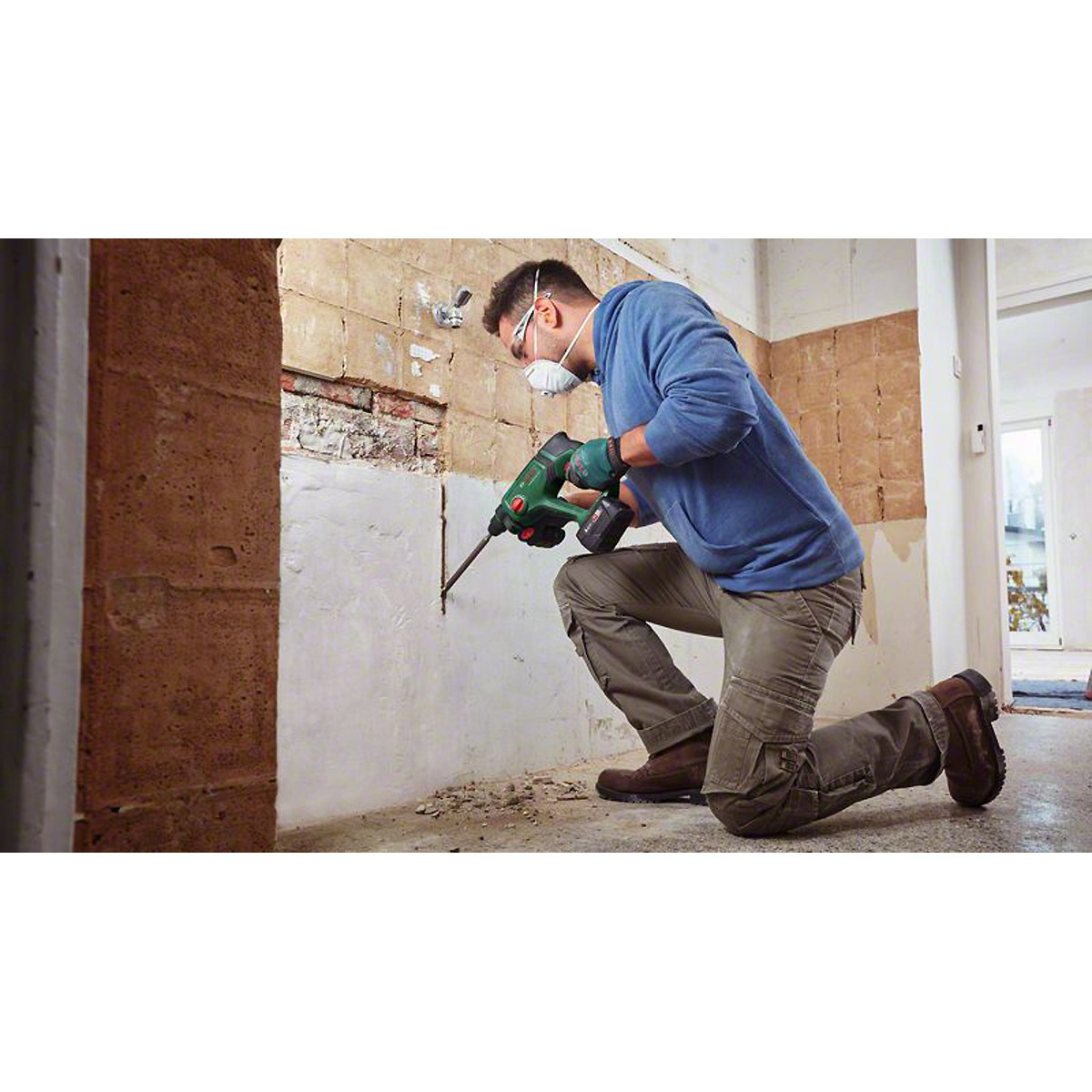Bosch Akku-Bohrhammer UniversalHammer 18V